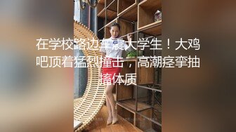 小情侣在家爱爱 女友撅着屁屁在窗边被精瘦男友无套猛怼 爽的不要不要的 最后口爆吃精