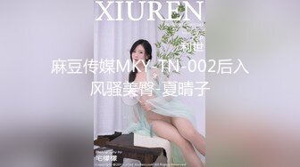 【字幕】长发牛仔裤性感妹子清纯可爱十分不错，舔奶调情再到床上口交骑乘猛艹