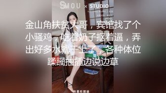 黑裙小少妇 情趣装黑丝袜扭动屁股 翘起大屁股舔屌 正入抽插打桩猛操