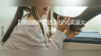 家庭摄像头破解真实偸拍，性生活和谐的小夫妻不管白天晚上来感觉就搞，苗条娇妻很耐肏床上干完地上扎马步干 (1)