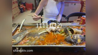 【秀人网红】当红巨乳模特 妲己 与土豪啪啪私拍最新流出全集5V,打骚货美女被狠狠艹，用力顶她骚穴！