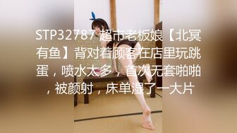 两个兼职美女模特又没钱花了 找摄影师想接点活动