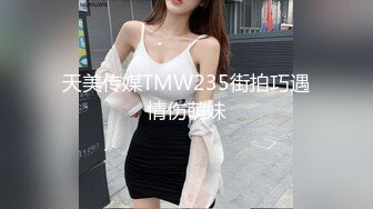 最喜欢后入老婆的大屁股，内射