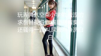 一路跟踪尾随偷拍陪着老公散步的极品黑丝美少妇