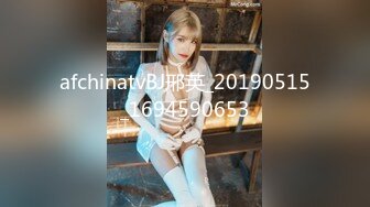 STP16325 上海大学生情侣约单男酒店3P，【3P大战00后】这么美艳的女友舍得贡献出来，身材极品颜值高，体验两个男人一起玩弄的刺激